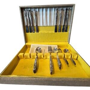 Rogers Bros Silver Plate Flatware Exquisite International Silver 34 pcs Vintage